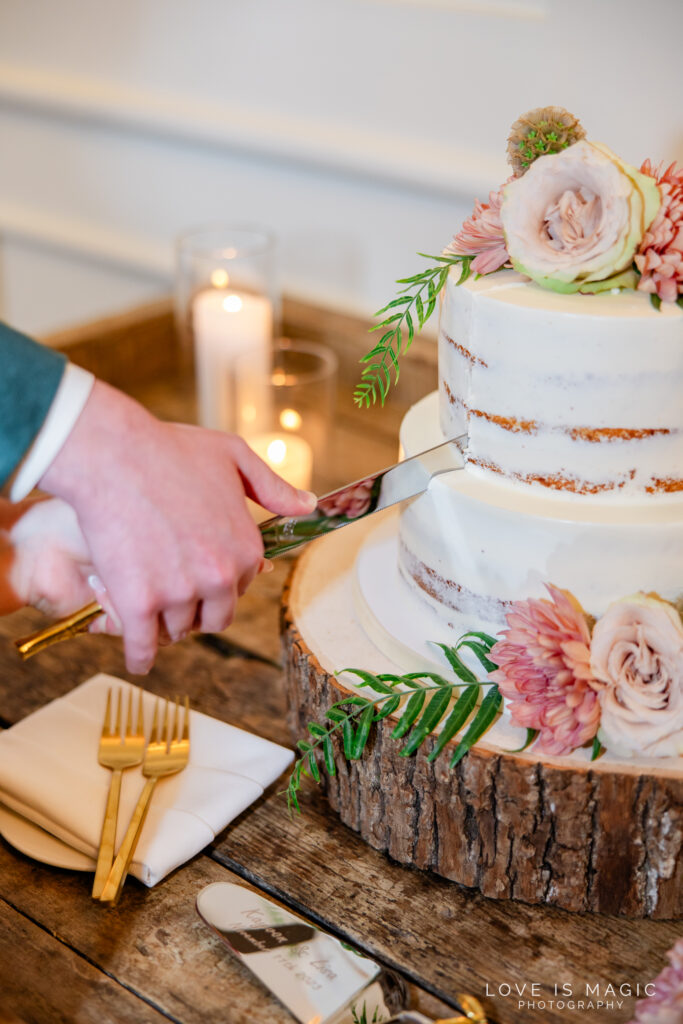 cake cut, photo by Love is Magic Photography