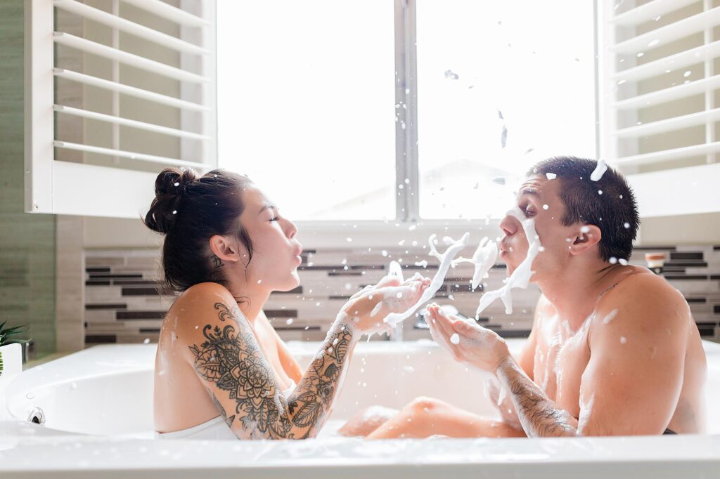 bathtub boudoir, couples boudoir