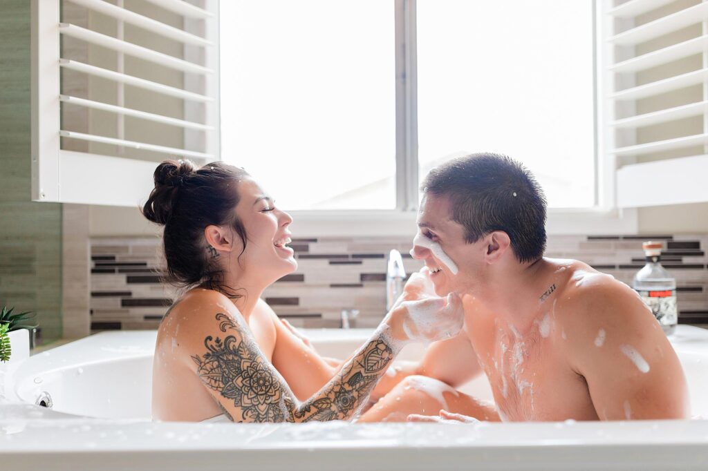 bathtub boudoir, couples boudoir
