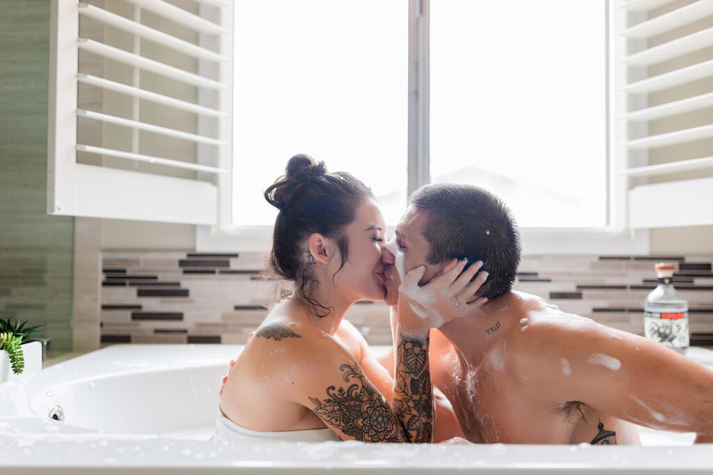 bathtub boudoir, couples boudoir