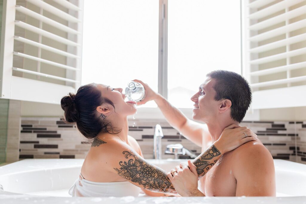 bathtub boudoir, couples boudoir