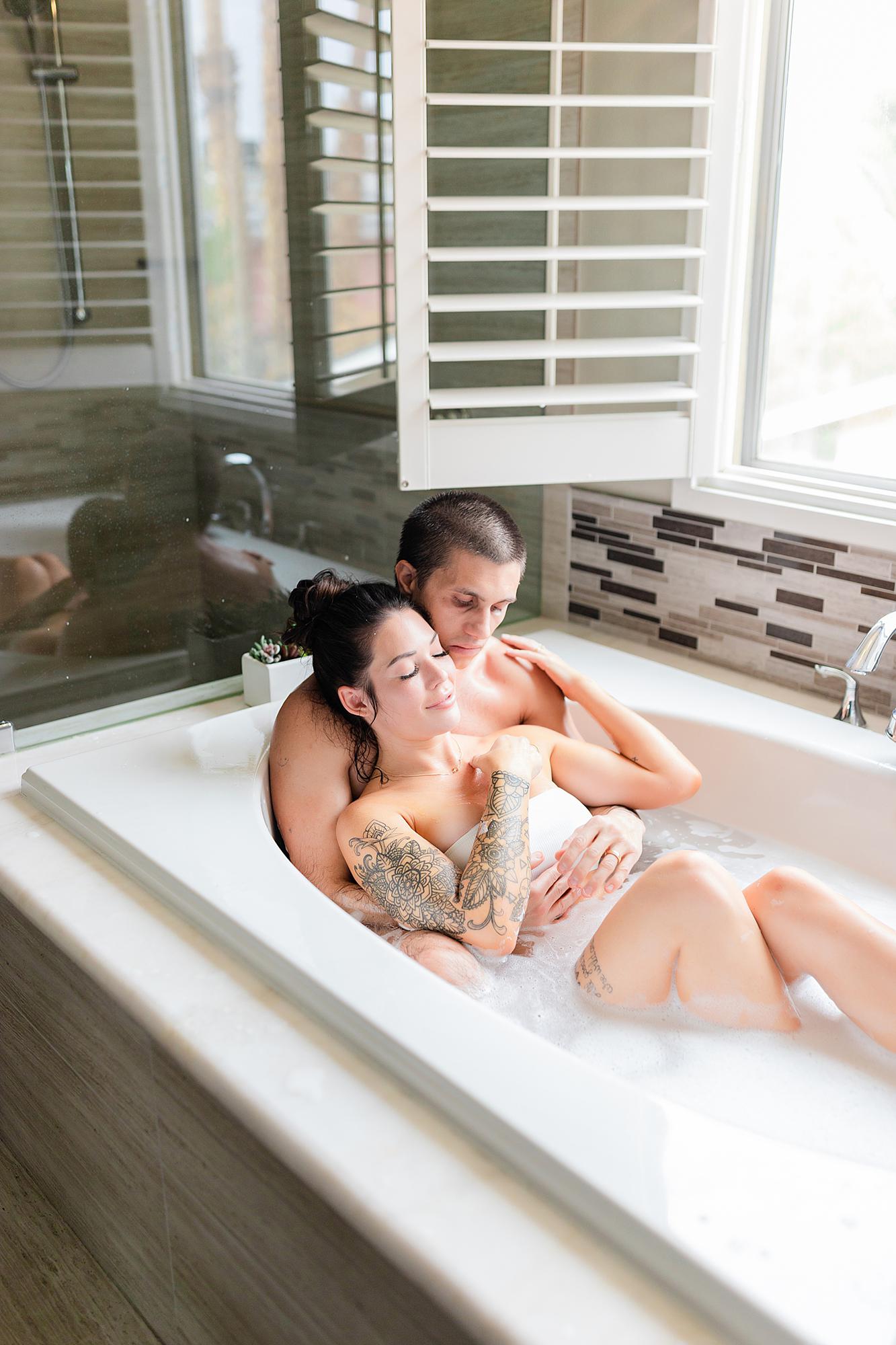 bathtub boudoir, couples boudoir